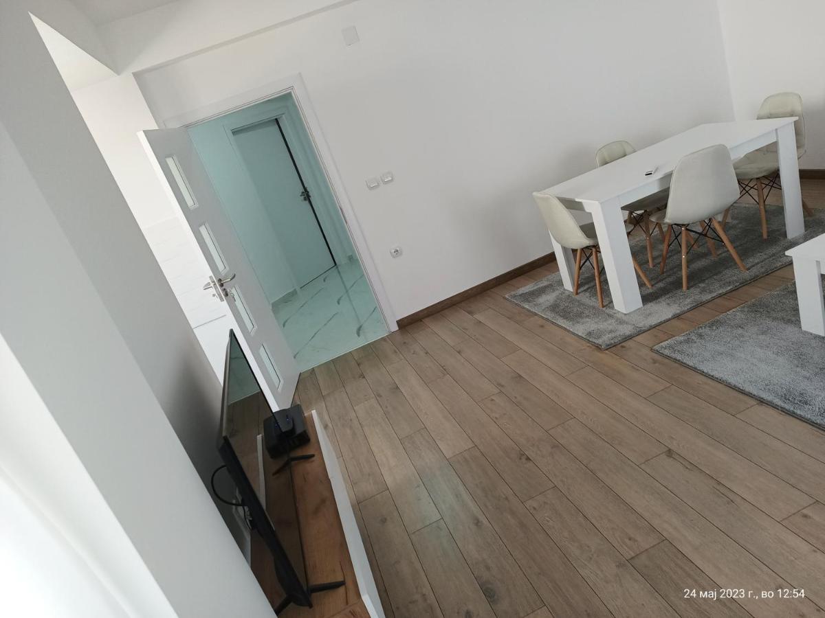 Grand Apartments סטרומיצה מראה חיצוני תמונה