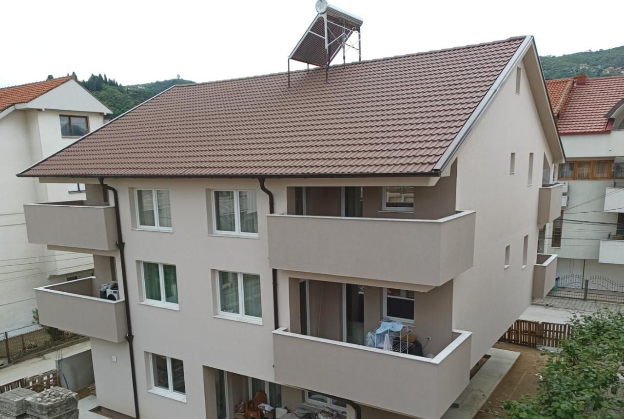 Grand Apartments סטרומיצה מראה חיצוני תמונה