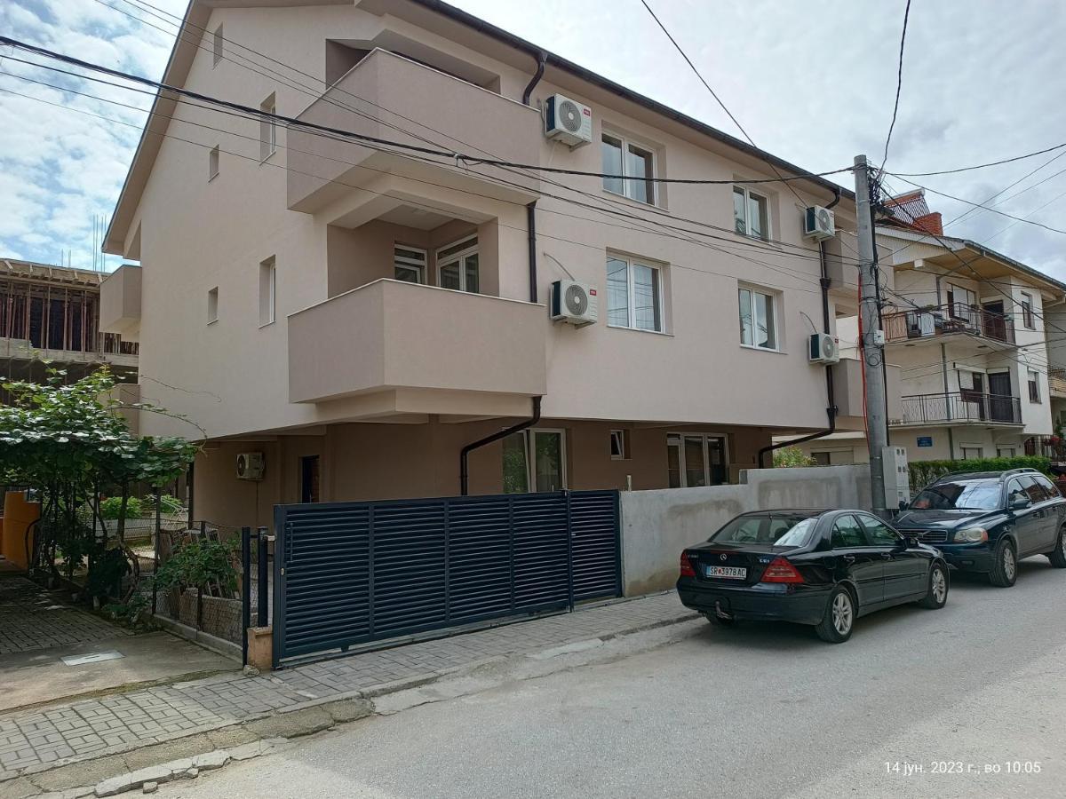 Grand Apartments סטרומיצה מראה חיצוני תמונה
