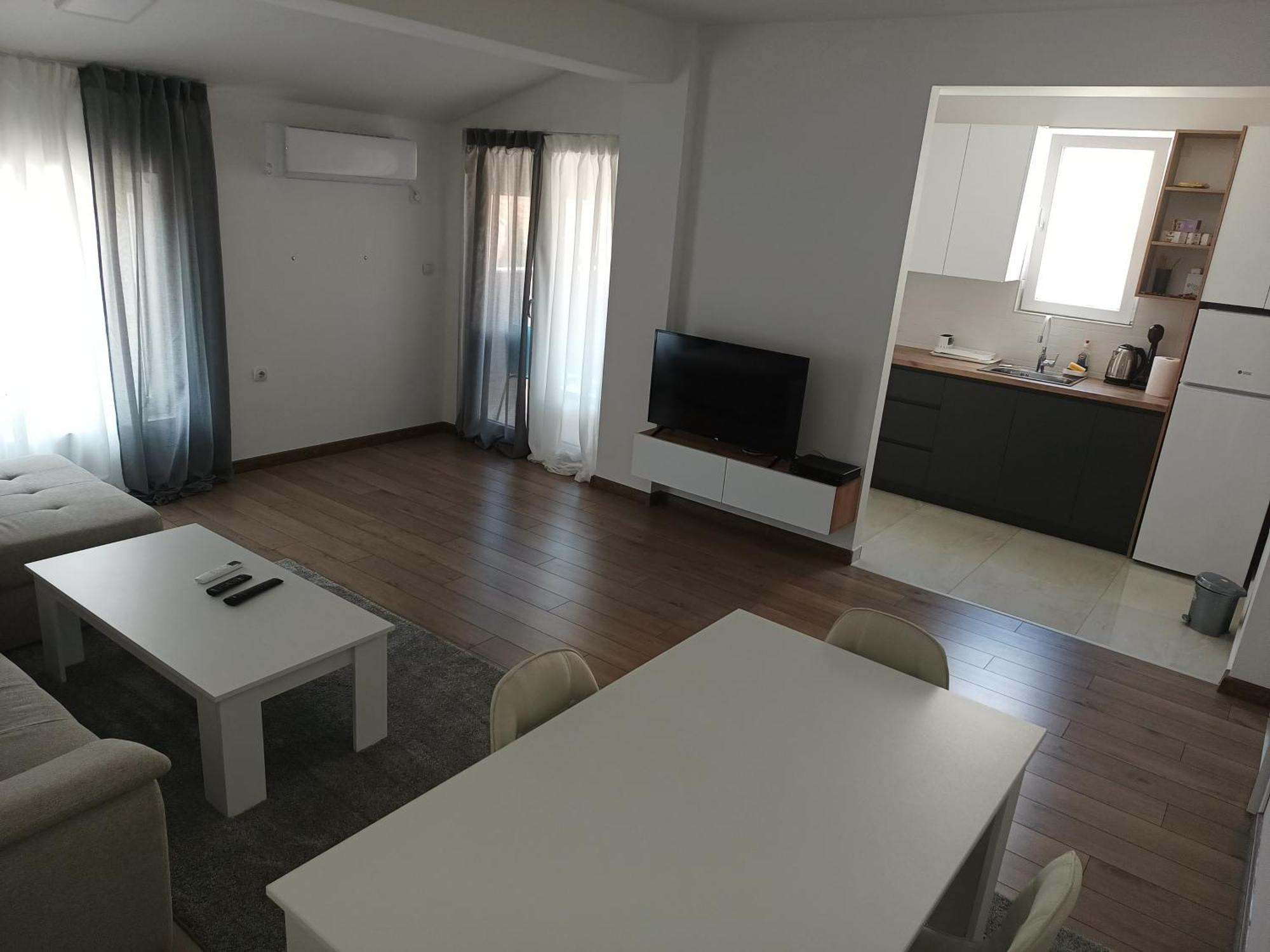 Grand Apartments סטרומיצה מראה חיצוני תמונה