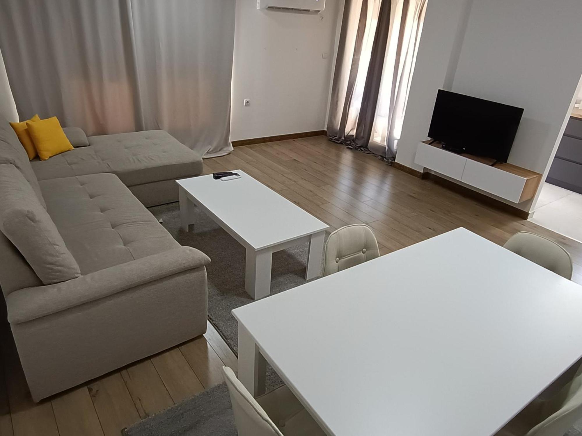 Grand Apartments סטרומיצה מראה חיצוני תמונה